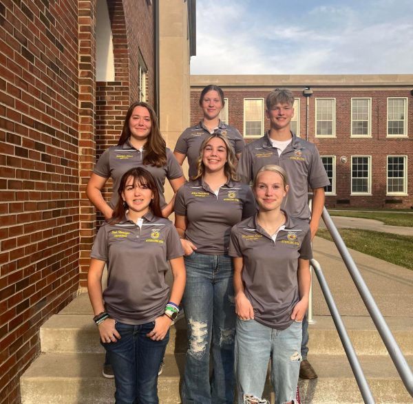 Front row: Dani Slonneger, Juliet Funderburg, and Madison Stern.
Back row: KadieLynn Nelson, Grace Wetzell, and  Landon Kukowski