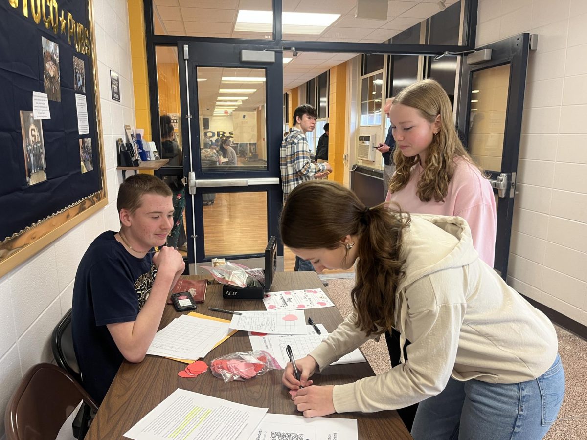 S.H.S. student council sells Valentines Day lemonade grams